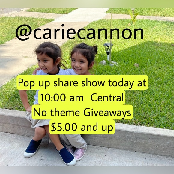 OPEN TRAY AT $5.00  NO THEME BRING IN EVERYTHING /ANYTHING LETS  IT CLEAN OUT - Picture 7 of 8